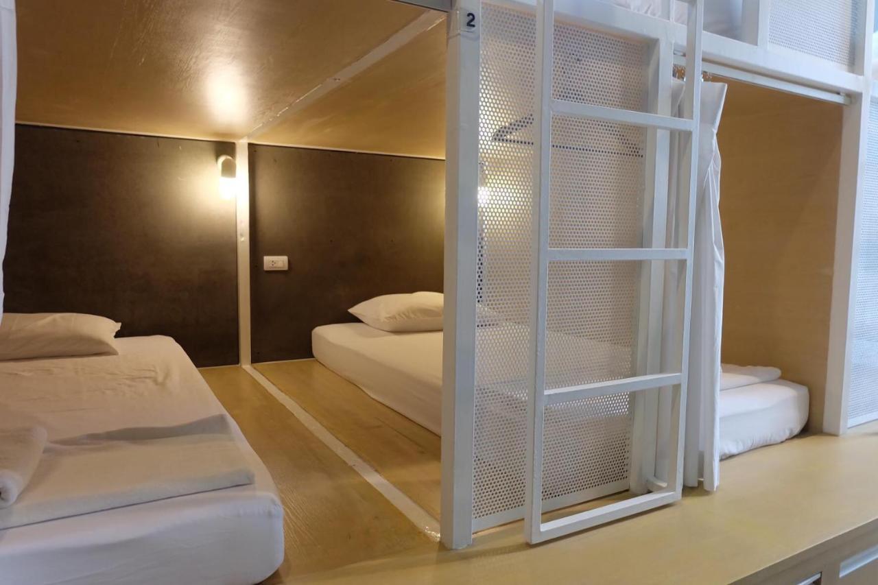 On The Bed Hostel Bangkok Luaran gambar
