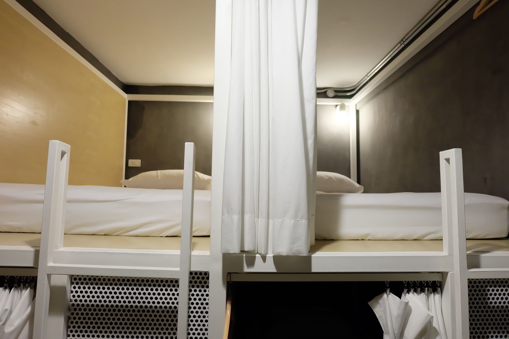 On The Bed Hostel Bangkok Luaran gambar